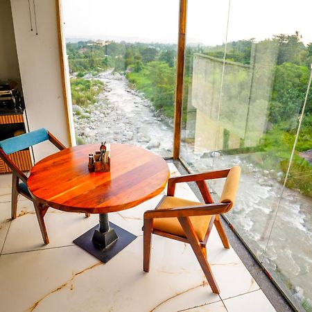 Aachman River And Valley View Resort Dharamshala - A Riverside Resort With Balcony View Buitenkant foto