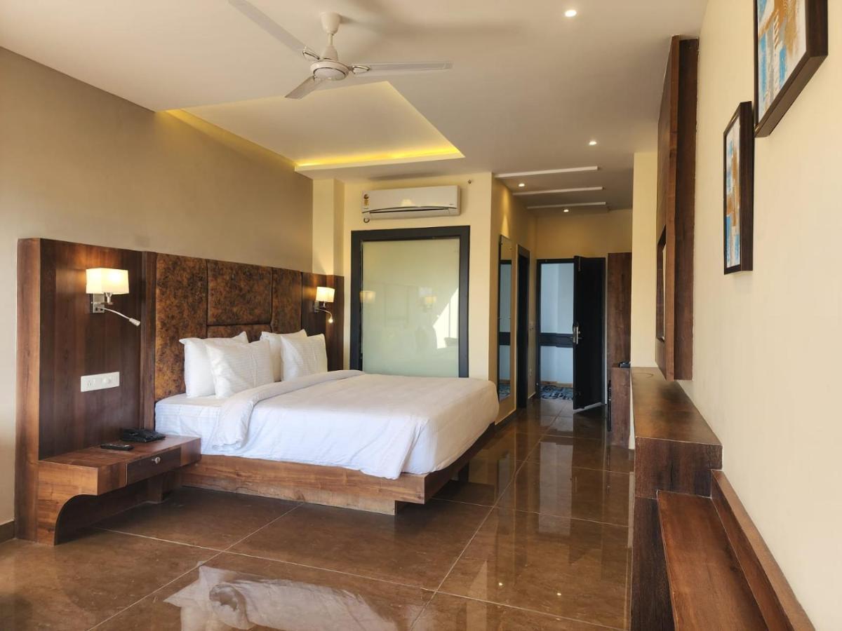Aachman River And Valley View Resort Dharamshala - A Riverside Resort With Balcony View Buitenkant foto