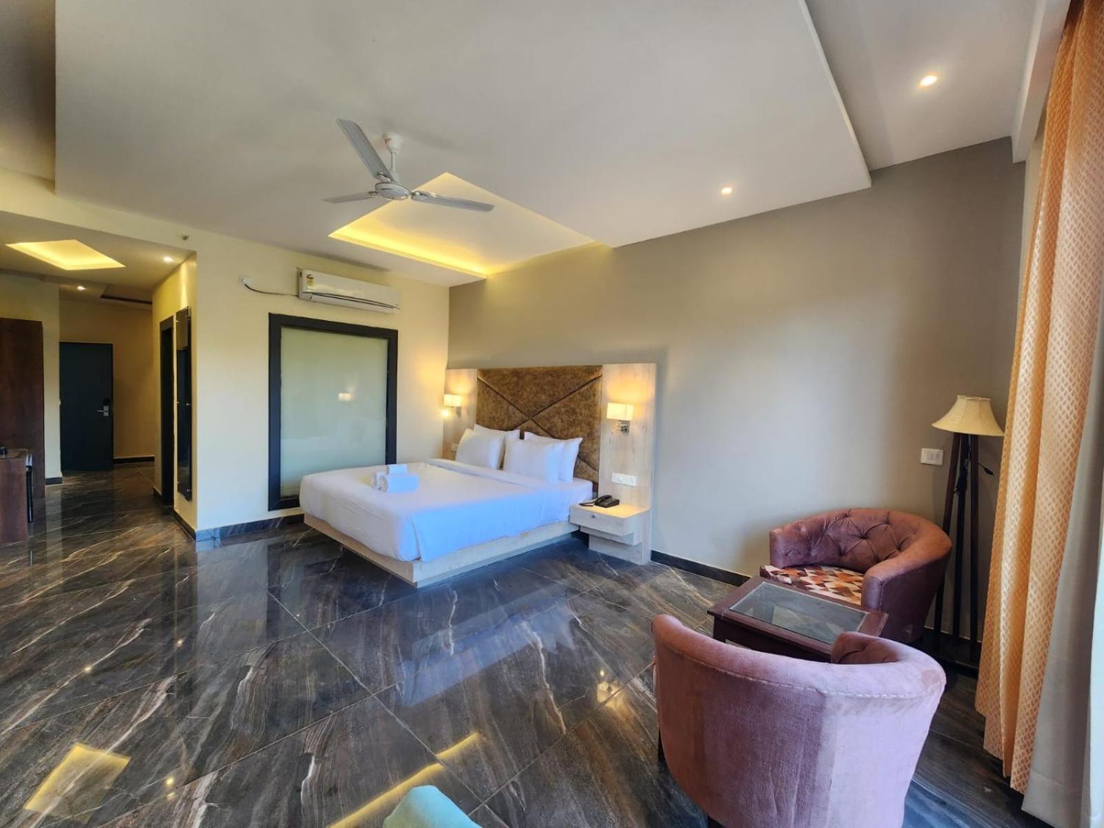 Aachman River And Valley View Resort Dharamshala - A Riverside Resort With Balcony View Buitenkant foto