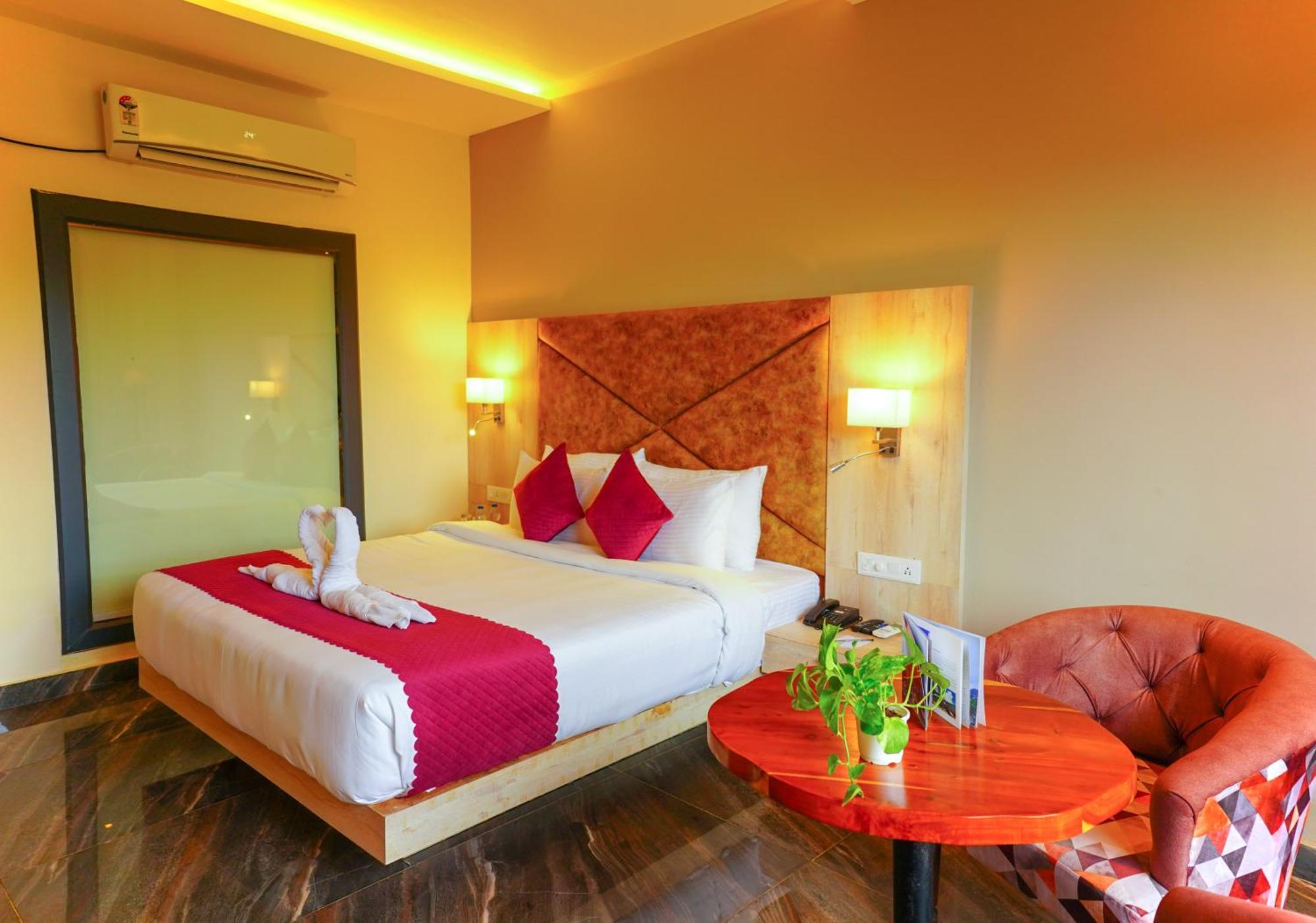 Aachman River And Valley View Resort Dharamshala - A Riverside Resort With Balcony View Buitenkant foto